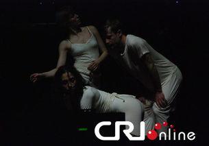 肖邦舞蹈成人的视频,优雅舞步中的浪漫旋律